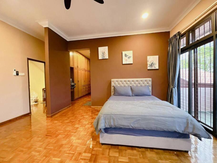 Rumah percutian Modern Deluxe Iskandar